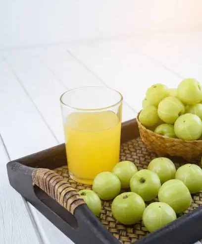 10 Benefits of Chewing 1 Amla Daily